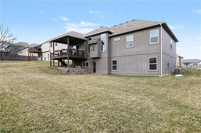 205 E Woodland Avenue, Lone Jack, MO 64070