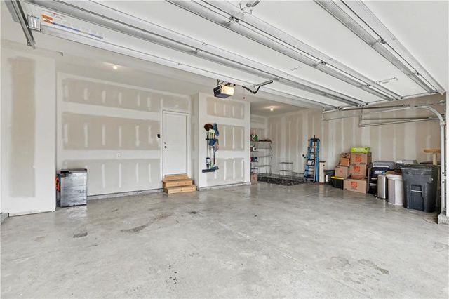 205 E Woodland Avenue, Lone Jack, MO 64070