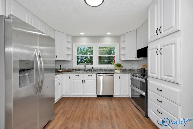8029 Navios Drive SE, Huntsville, AL 35802