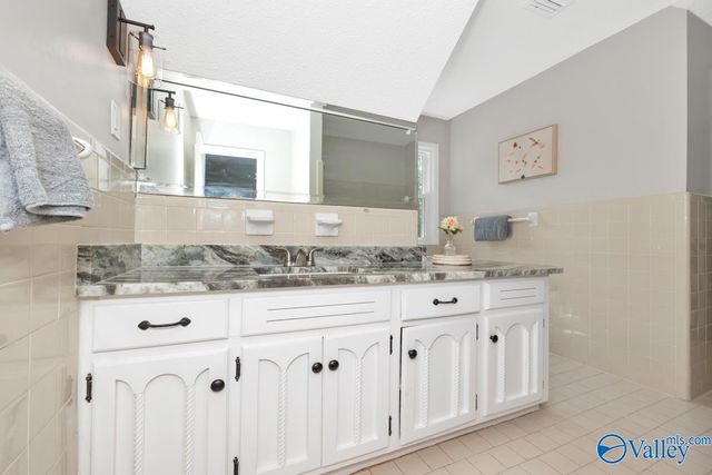 8029 Navios Drive SE, Huntsville, AL 35802