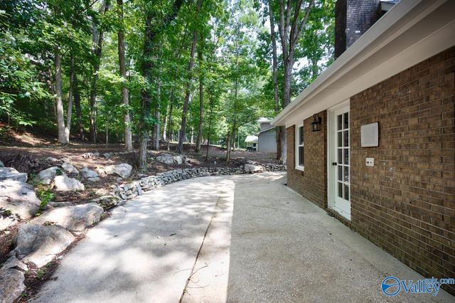 8029 Navios Drive SE, Huntsville, AL 35802