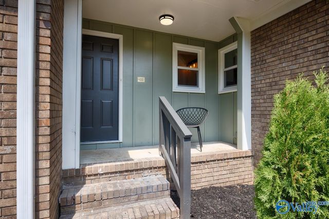 8029 Navios Drive SE, Huntsville, AL 35802