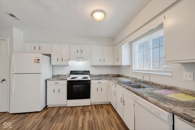 857 Indigo Way 857D, Indianapolis, IN 46260