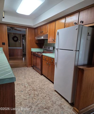 9307 Fairground Rd, Louisville, KY 40291