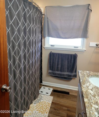 9307 Fairground Rd, Louisville, KY 40291