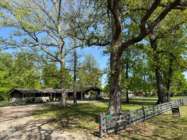 9307 Fairground Rd, Louisville, KY 40291