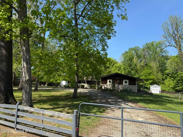 9307 Fairground Rd, Louisville, KY 40291
