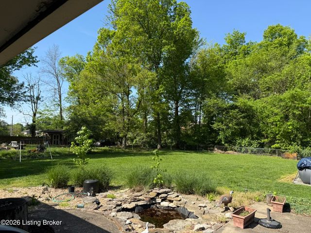 9307 Fairground Rd, Louisville, KY 40291