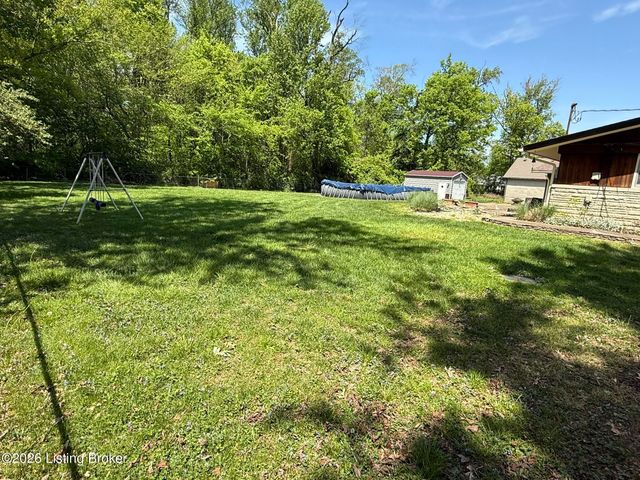 9307 Fairground Rd, Louisville, KY 40291