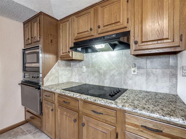 1608 N Sooner Road, Edmond, OK 73034