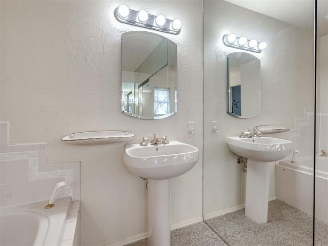 1608 N Sooner Road, Edmond, OK 73034