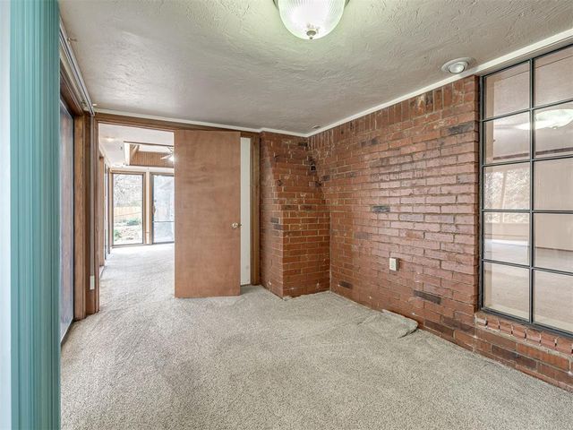 1608 N Sooner Road, Edmond, OK 73034