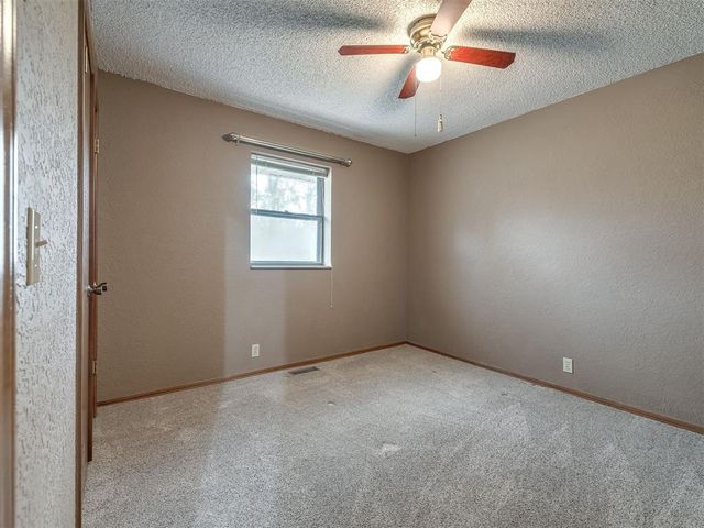 1608 N Sooner Road, Edmond, OK 73034