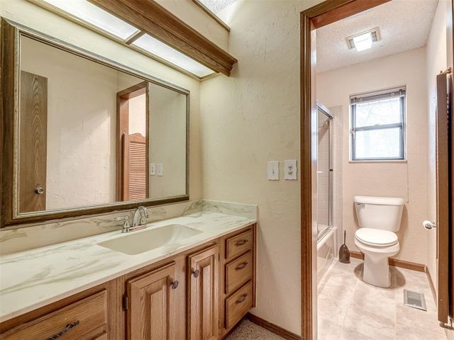 1608 N Sooner Road, Edmond, OK 73034