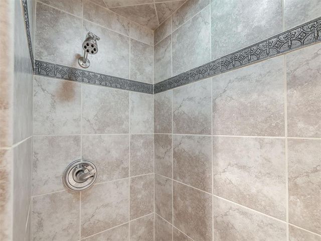 1608 N Sooner Road, Edmond, OK 73034