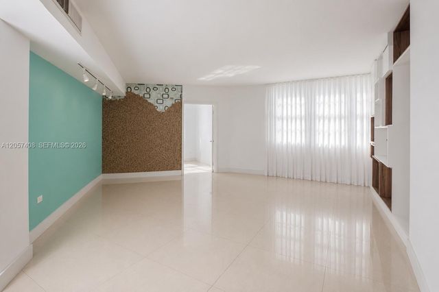 825 Brickell Bay Dr 1151, Miami, FL 33131