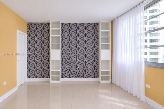 825 Brickell Bay Dr 1151, Miami, FL 33131