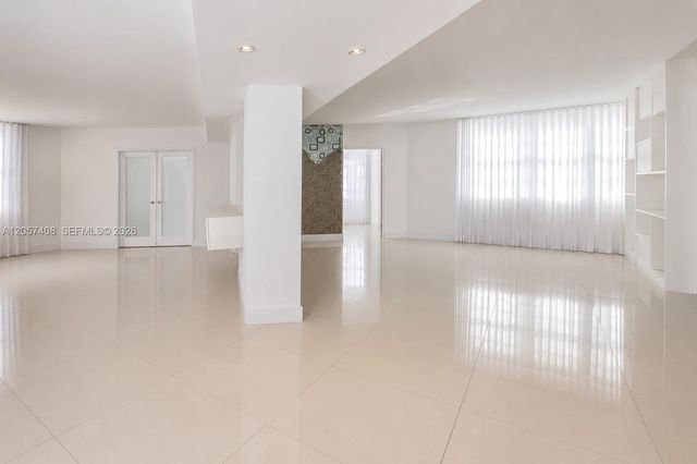 825 Brickell Bay Dr 1151, Miami, FL 33131