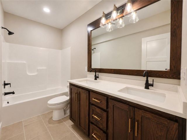 24937 W 145th Street, Olathe, KS 66061