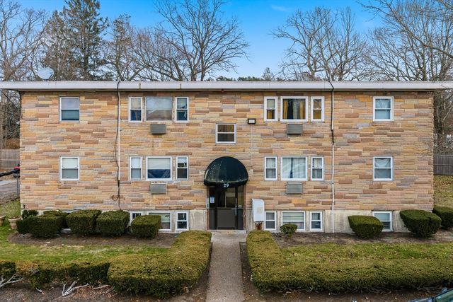 29 Auna Dr 3, Brockton, MA 02301