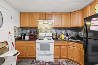 29 Auna Dr 3, Brockton, MA 02301