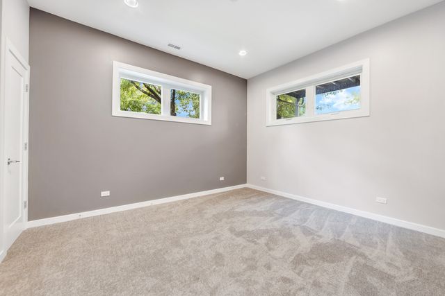 2431 W Congress Parkway 1, Chicago, IL 60612