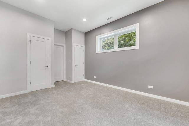 2431 W Congress Parkway 1, Chicago, IL 60612