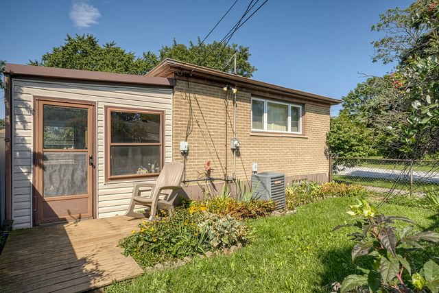 12901 S Carondolet Avenue, Chicago, IL 60633