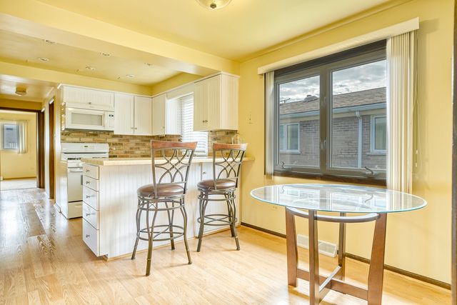 12901 S Carondolet Avenue, Chicago, IL 60633