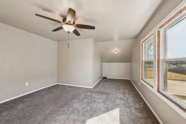 1602 1st Ave NW, Cedar Rapids, IA 52405