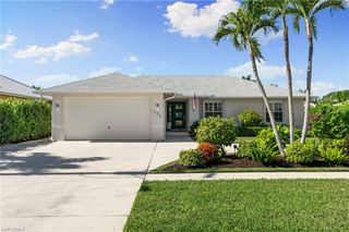 200 Sand Hill ST, Marco Island, FL 34145