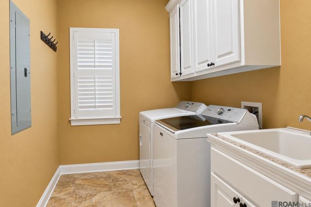 6162 Pelican Crossing Dr, Gonzales, LA 70737