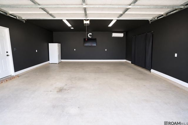 6162 Pelican Crossing Dr, Gonzales, LA 70737