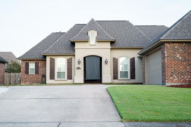 6162 Pelican Crossing Dr, Gonzales, LA 70737