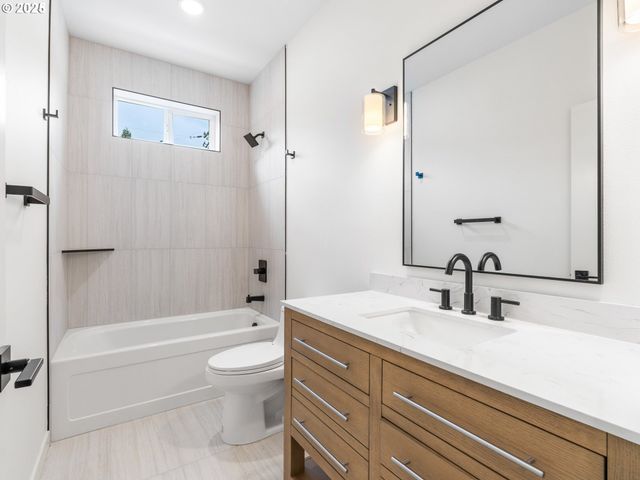 2425 Ne Alberta St, Portland, OR 97211