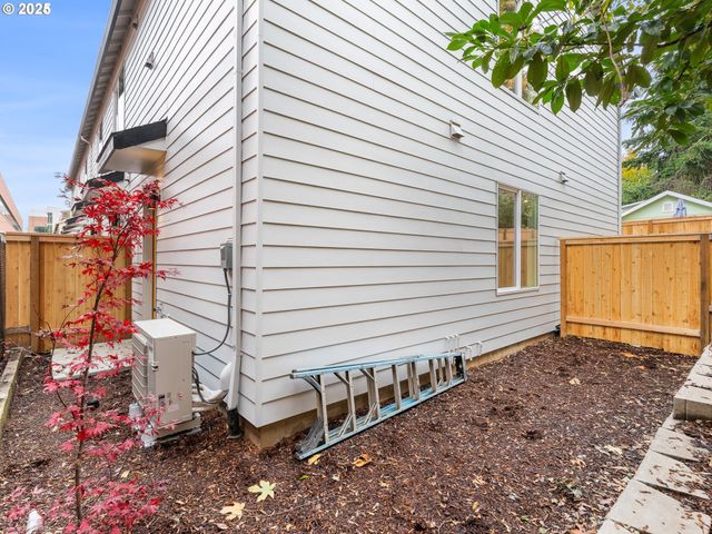 2425 Ne Alberta St, Portland, OR 97211