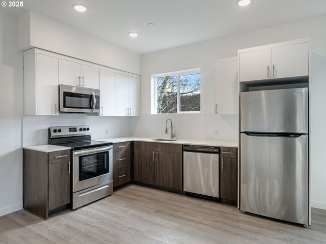 2425 Ne Alberta St, Portland, OR 97211