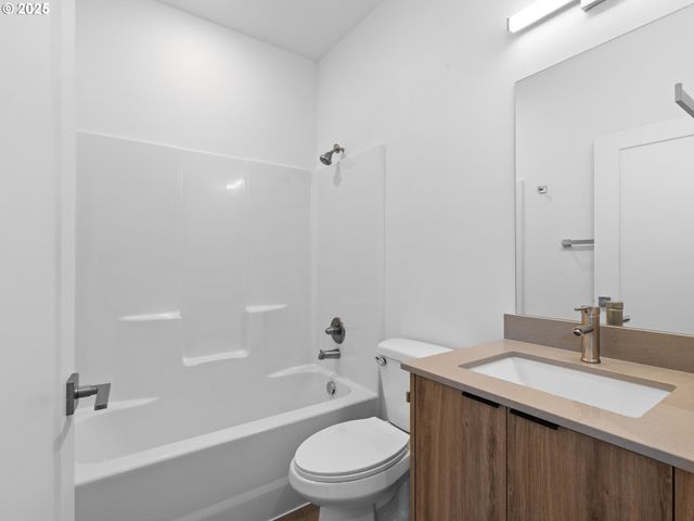 2425 Ne Alberta St, Portland, OR 97211