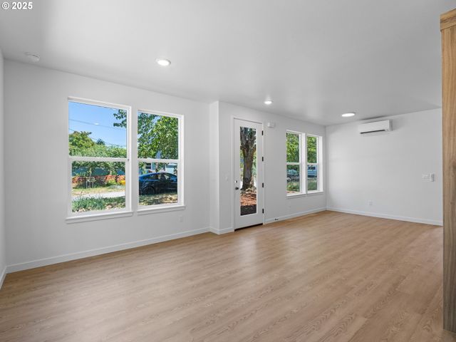 2425 Ne Alberta St, Portland, OR 97211