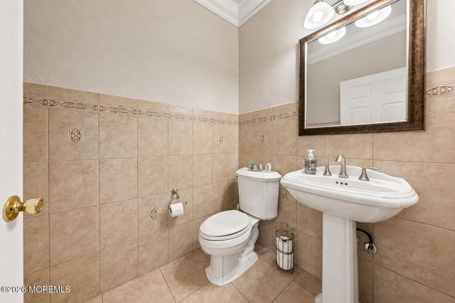 901 Oakley Drive, Freehold, NJ 07728