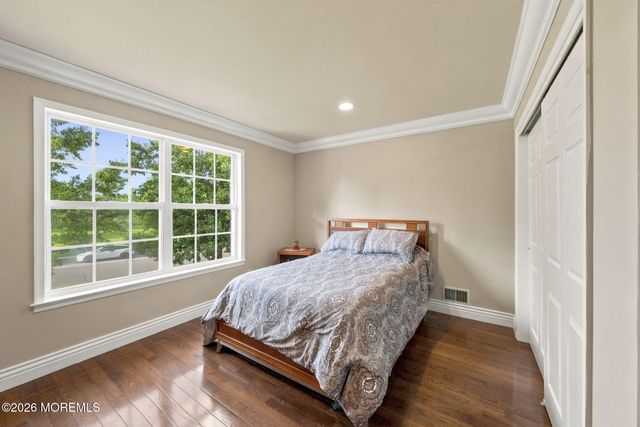 901 Oakley Drive, Freehold, NJ 07728