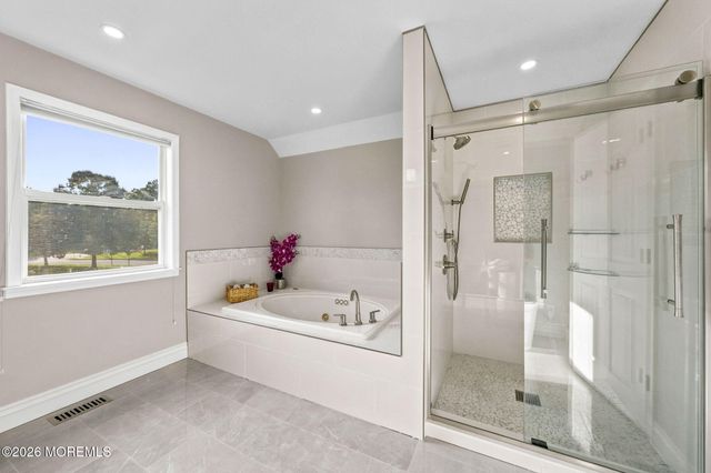 901 Oakley Drive, Freehold, NJ 07728