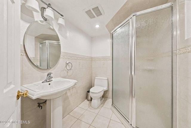 901 Oakley Drive, Freehold, NJ 07728