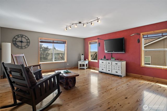 20901 Dr NW Nordby, Poulsbo, WA 98370