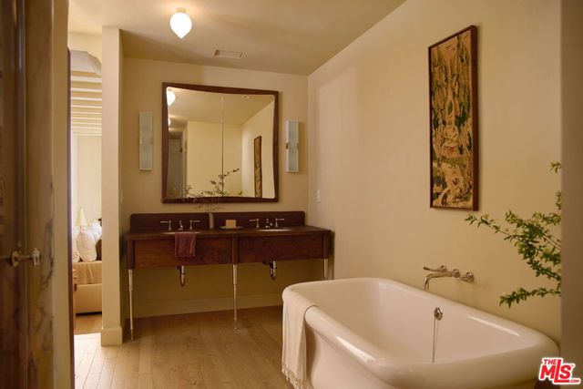 7776 Firenze Avenue, Los Angeles, CA 90046