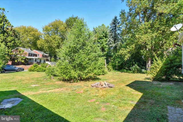 207 WOOD ST, Harrisburg, PA 17109