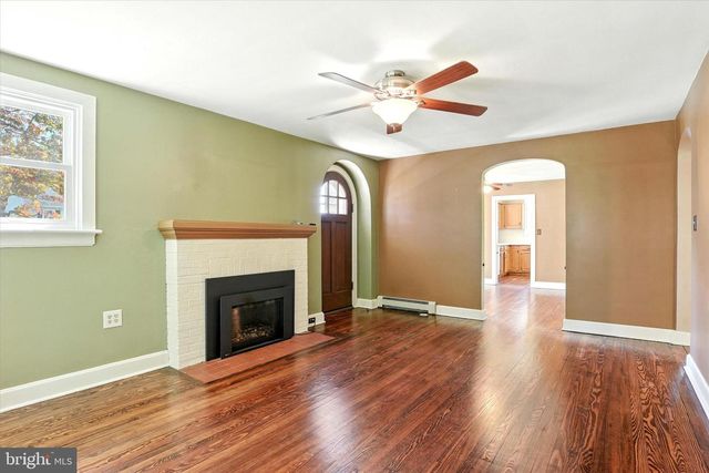 207 WOOD ST, Harrisburg, PA 17109
