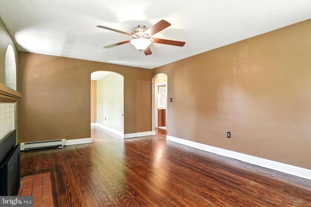 207 WOOD ST, Harrisburg, PA 17109