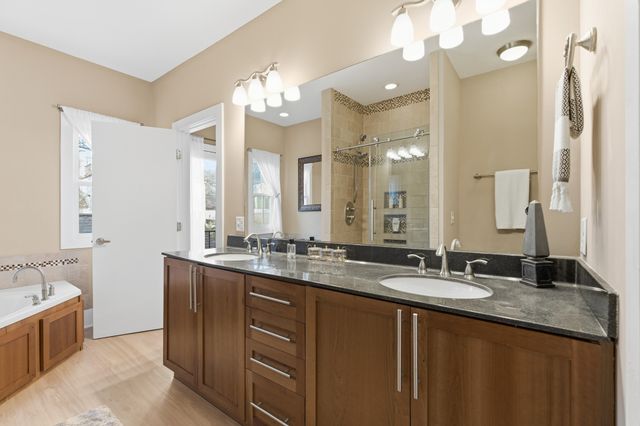 2102A Sharondale Dr, Nashville, TN 37215