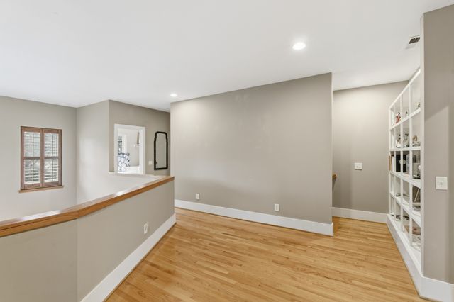 2102A Sharondale Dr, Nashville, TN 37215